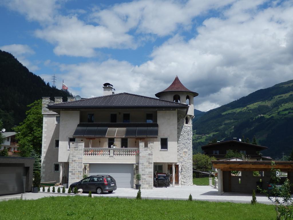 Schlossburg Reiserhof Цель-ам-Циллер Экстерьер фото