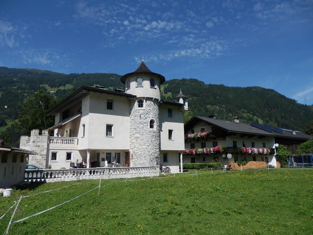 Schlossburg Reiserhof Цель-ам-Циллер Экстерьер фото